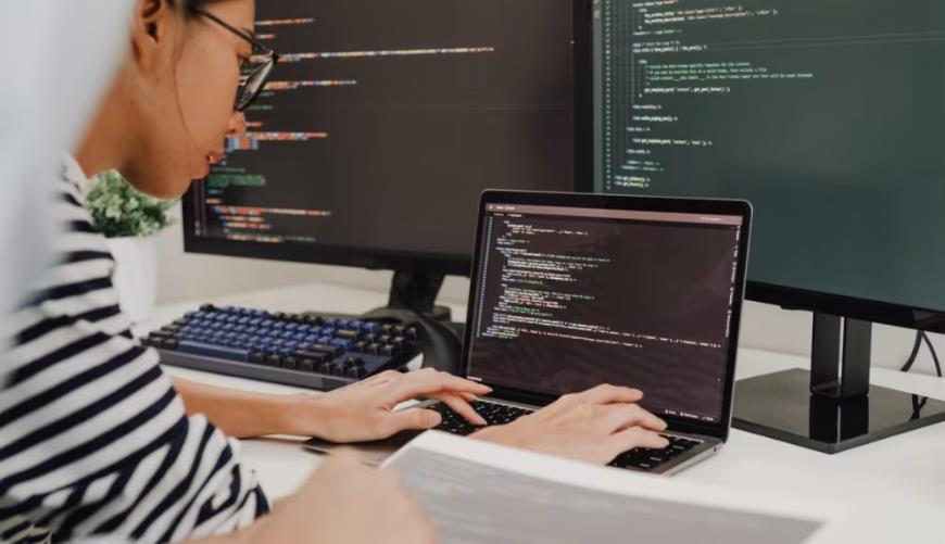 楚雄小程序定制开发构建实时互动新生态：WebRTC+即时通讯双引擎驱动